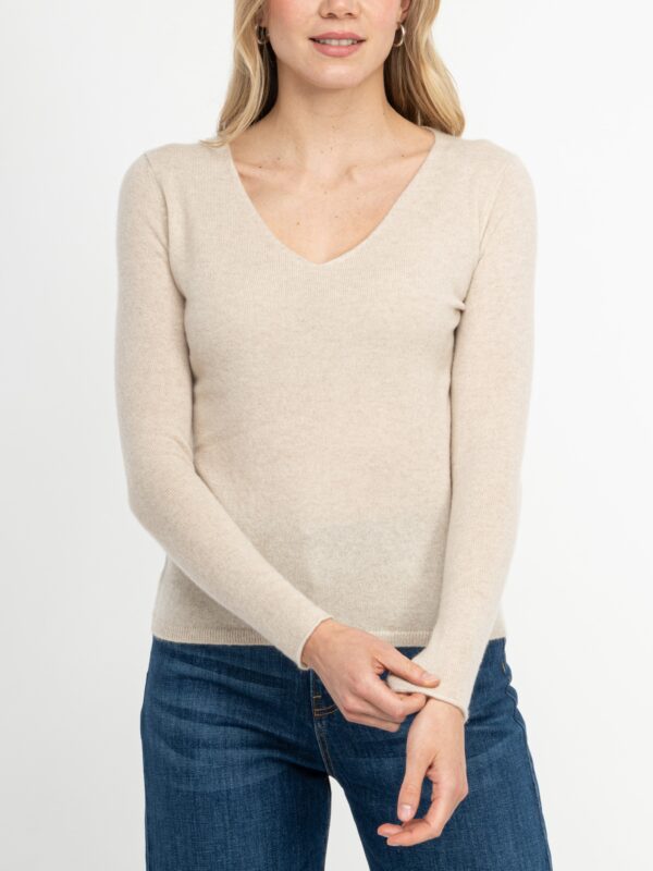 champagner Farbe 100% cashmere v- ausschnitt pullover eng tailliert geschnitten mit lang arm