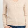 Basic V- Ausschnitt Pullover in beige Ausschnitt Ansicht rippen Abschlüsse